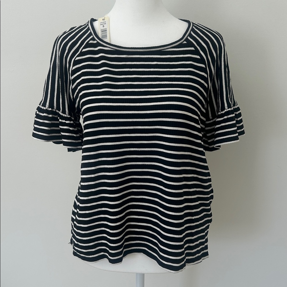 Small Max Studio Black and White Blouse Elegant Design